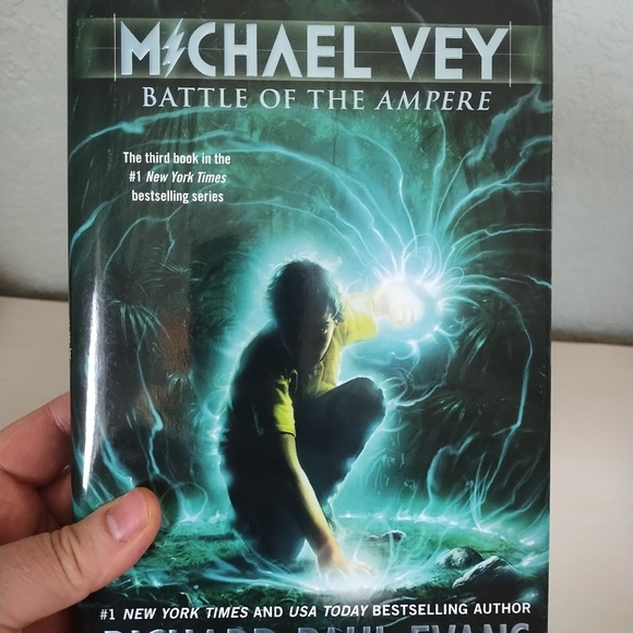 Michael Vey Shocking Collection Hardback Books 1-7 (Boxed Set) - Picture 7 of 11